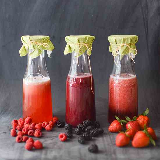 Fresh Berry Syrup for Lemonade