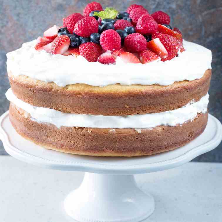 Mixed Berry Vanilla Bean Cake