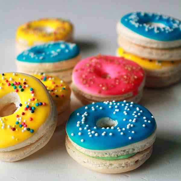 Donut macarons