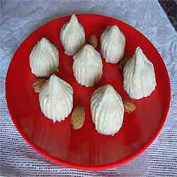 Rava Modak