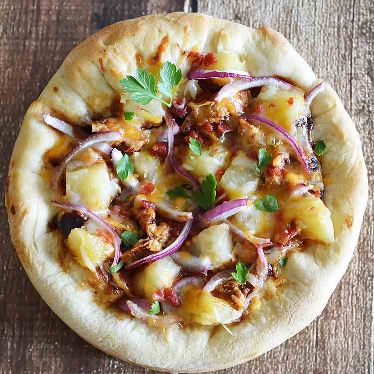 Vegan Hawaiian Barbecue Chicken-Free Pizza