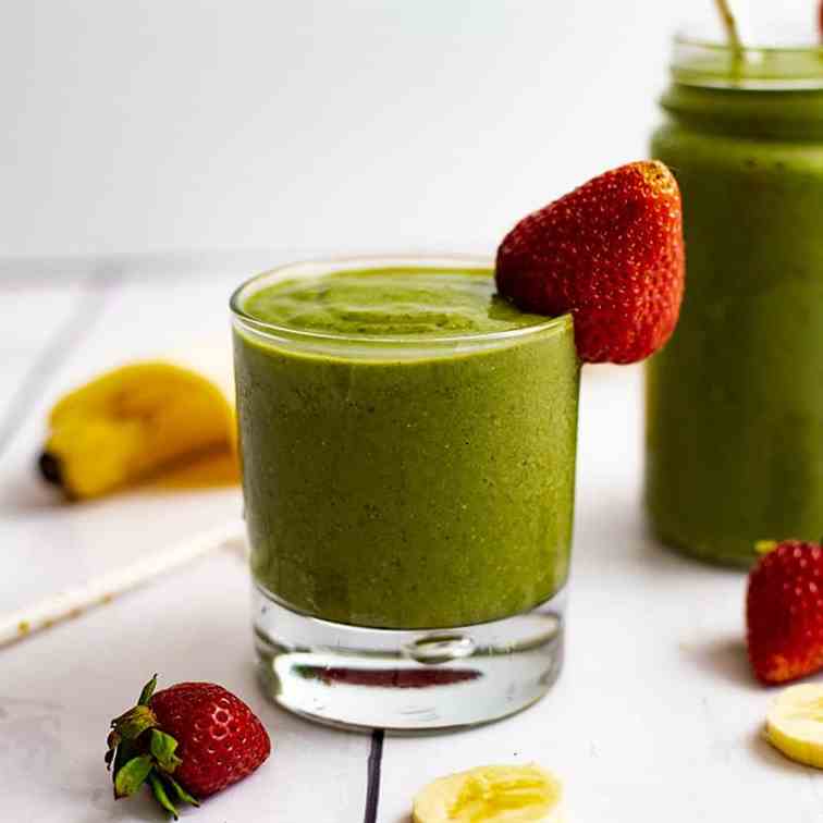 Strawberry Banana Green Smoothie