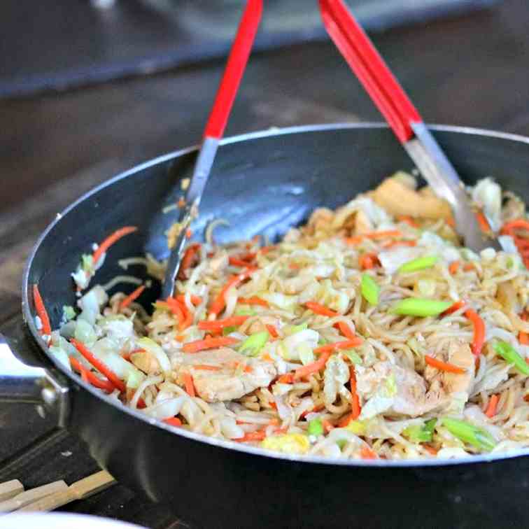 Weeknight Asian Chicken Noodles