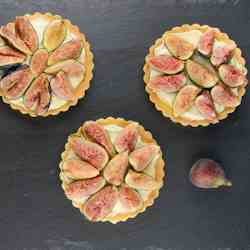 Pistachio Mascarpone Fig and Honey Tart