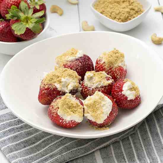 Cheesecake Stuffed Strawberries