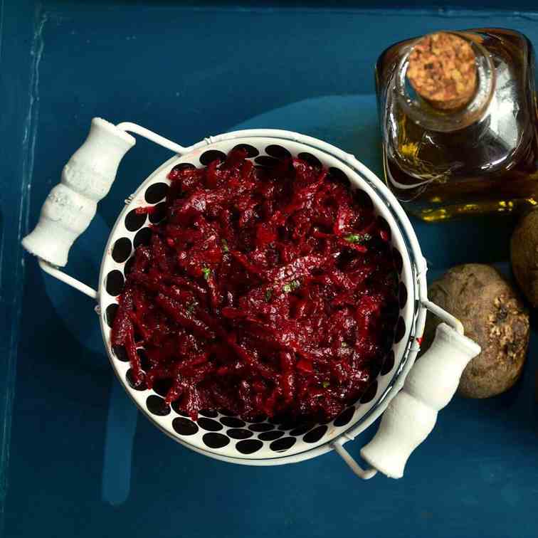 Rye Bread with Avocado and Beetroot Spread