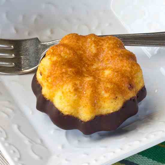 Mini Lemon Cakes with Chocolate Boots