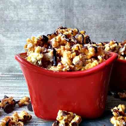 Apple cider caramel popcorn