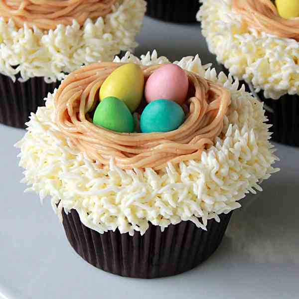 Easter nest cupcakes