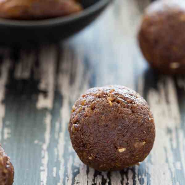 Vegan Chocolate Truffle Bites