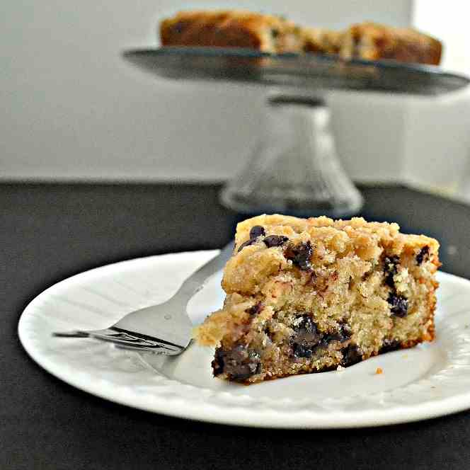 Vanilla Chocolate Chip Crumb Cake 