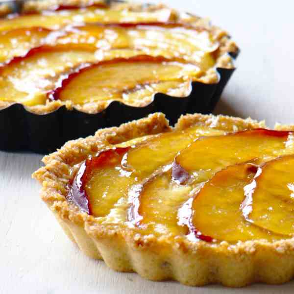 Nectarine pie