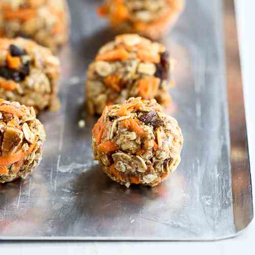 No-Bake Carrot Cake Granola Bites