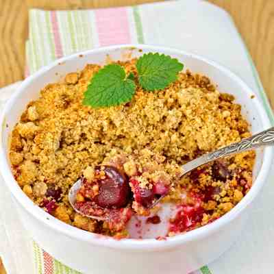 Paleo Cherry Crumble