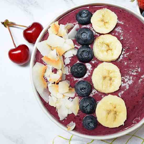 Strawberry Blueberry Smoothie Bowl