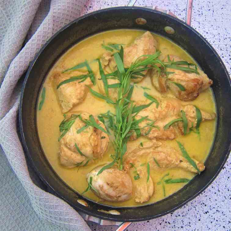 Tarragon Chicken in White Wine Sauce