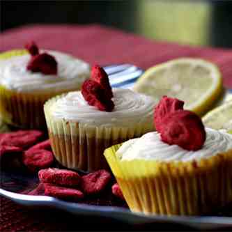 Strawberry Lemonade Cupcakes & a Giveaway!