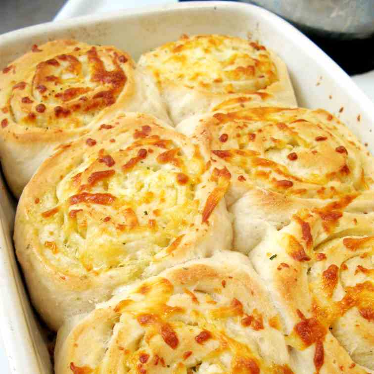 3 Ingredient Garlic Cheese Rolls