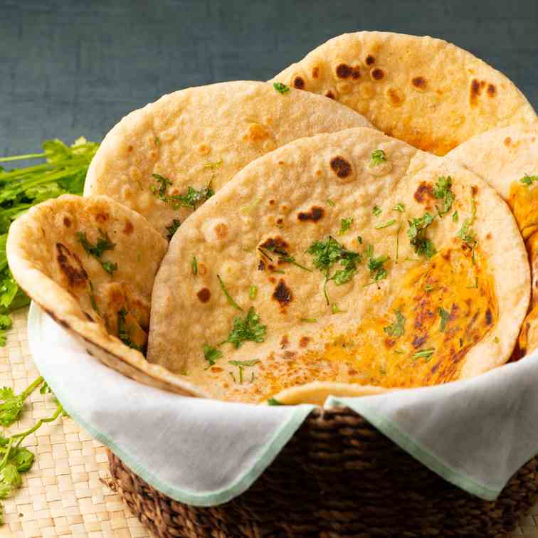 Paneer Kulcha - Stuffed Kulcha