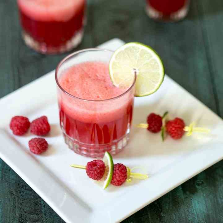 Sparkling Raspberry Limeade Mocktail