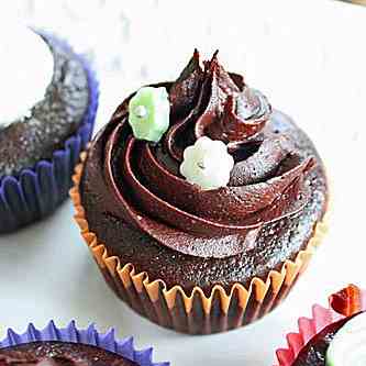 Fluffy chocolate cupcakes