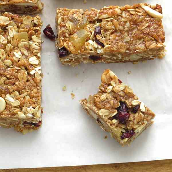 pineapple macadamia granola bars