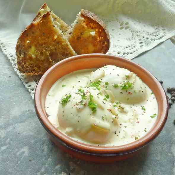 Oeufs Mollets a la Robert