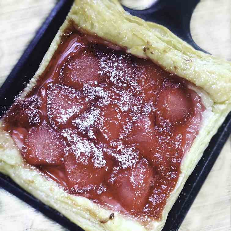 Easy Strawberry Cream Cheese Danish