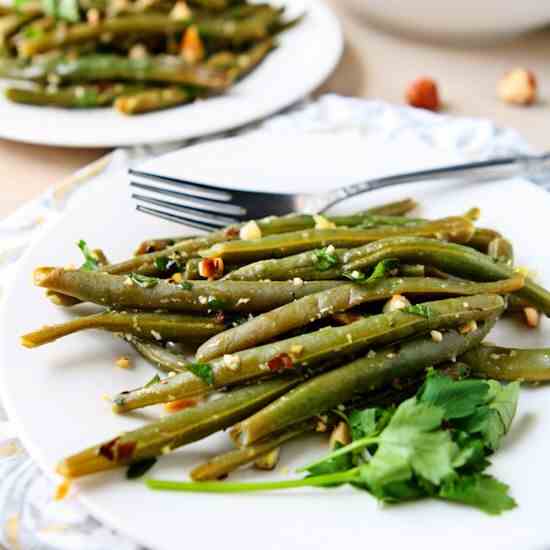 Green Beans with Hazelnut Gremolata