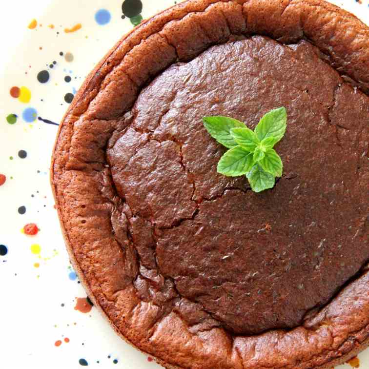 2-Ingredient Flourless Nutella Cake 