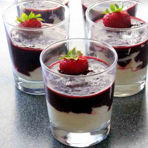 Mascarpone Cream with Berries