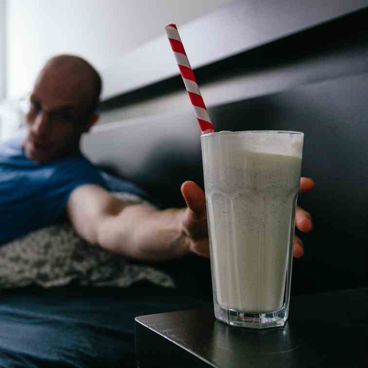 Vanilla and Sortilège Milkshake