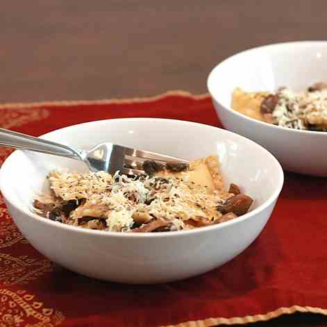 Ravioli with Sun-Dried Tomato Cream Sauce