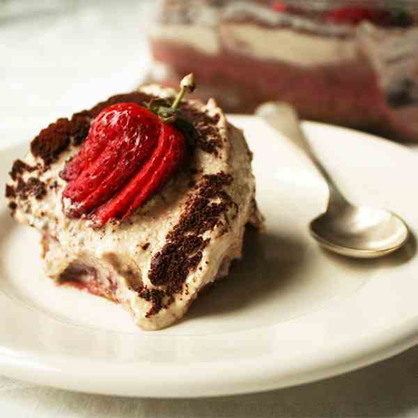 Vegan Strawberry Tiramisu