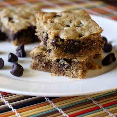 Peanut Butter Chocolate Chip Cookie Bars