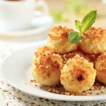 Coconut Macaroons- A Symphony of Textures