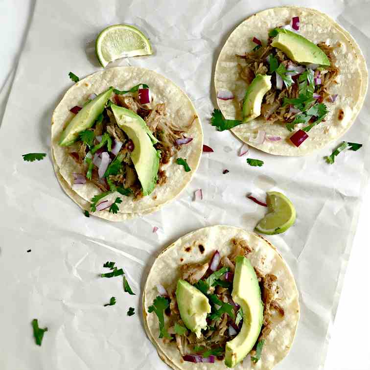 Mexican Slow Cooker Pork Carnitas Tacos