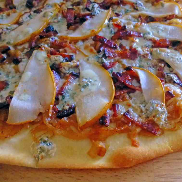 Caramelized Onion, Bacon & Pear Pizza