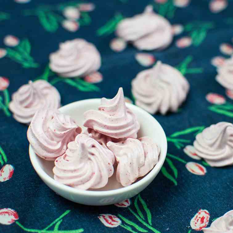 strawberry swirl merengue cookies