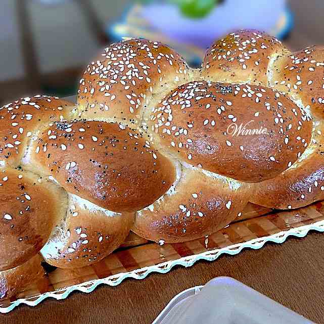 Semolina Challah