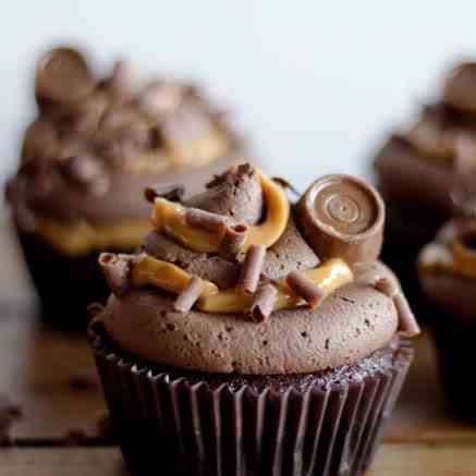 Rolo Chocolate Cupcakes 