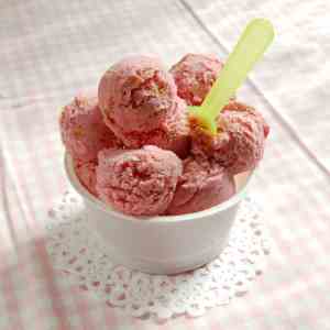 Cherry Cheesecake Ice Cream