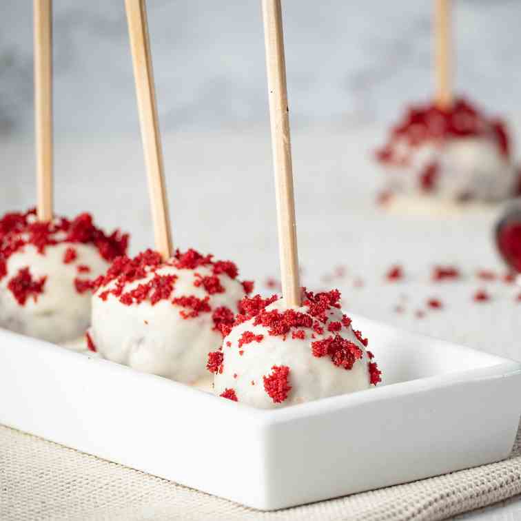 Red Velvet - White Chocolate Cake Pops