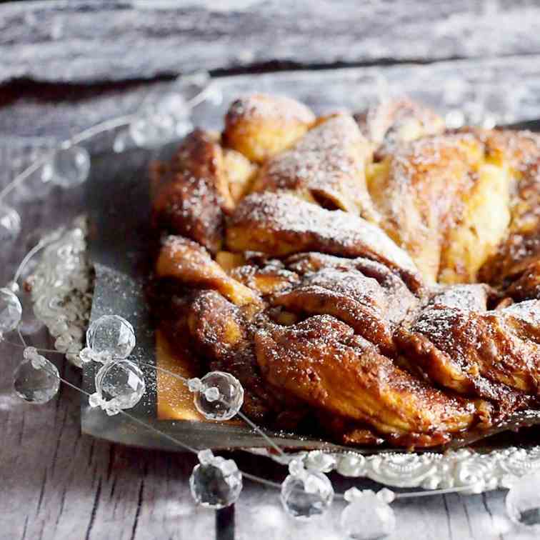 Nutella pear wreath