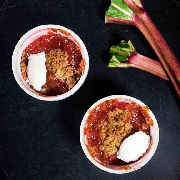 Rhubarb Crumble