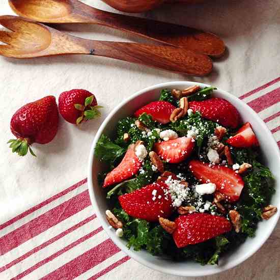 Kale Salad w/ Strawberries, Pecans