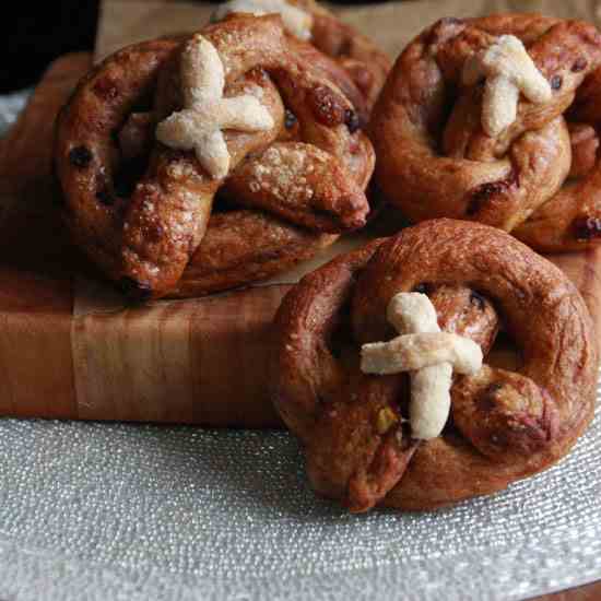 Hot Cross Pretzels