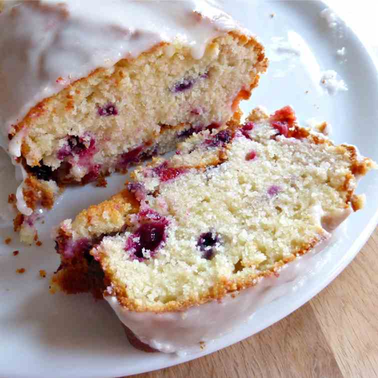 Lemon and Berry Cake