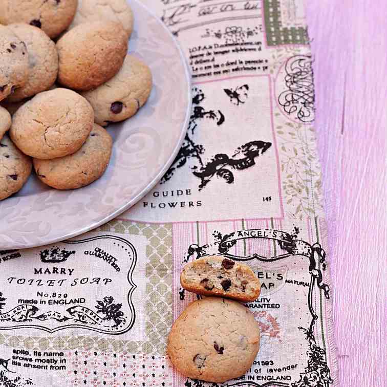 coffee and cookies chocolate chips