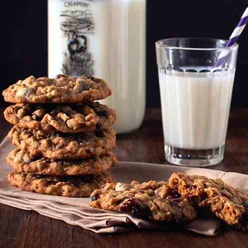 Chewy Oatmeal Cookies